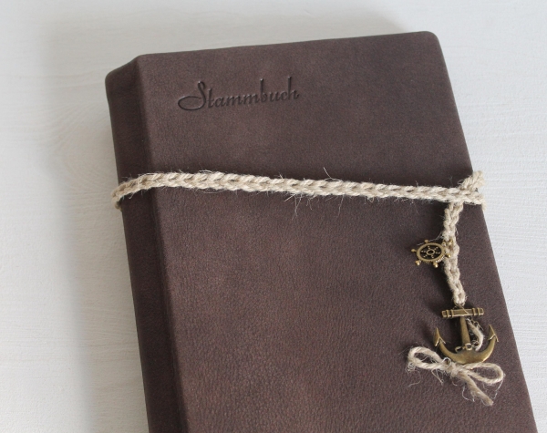 Stammbuch "Maritime",  aus dunkelbraunem Büffelleder